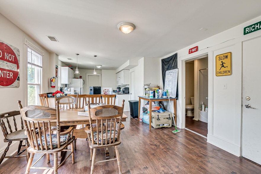 More Photos Of 173 Hamilton St, New Brunswick Specialty For Sale