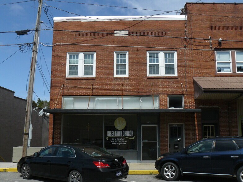 More Photos Of 130 Main St, New Tazewell Storefront Retail Residential For Sale