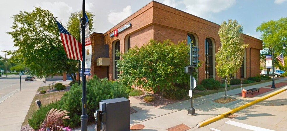 More Photos Of 101 W 4th St, Marshfield Bank For Sale
