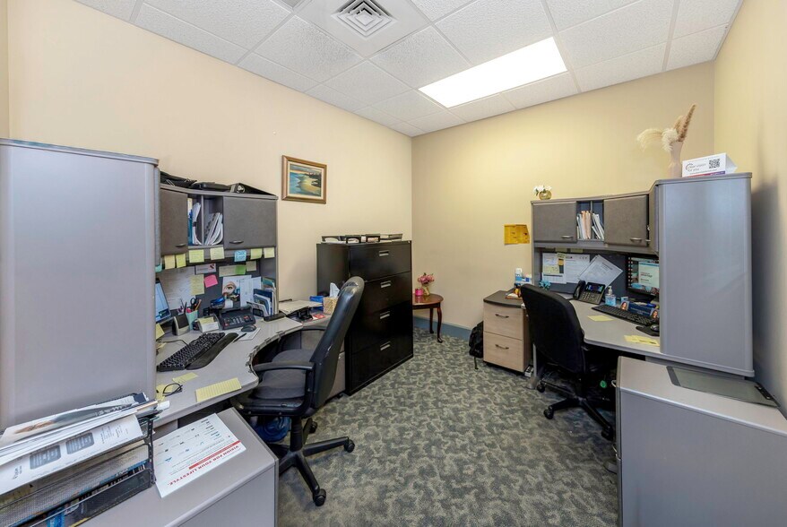 More Photos Of 2346 Drew St, Clearwater Office For Sale