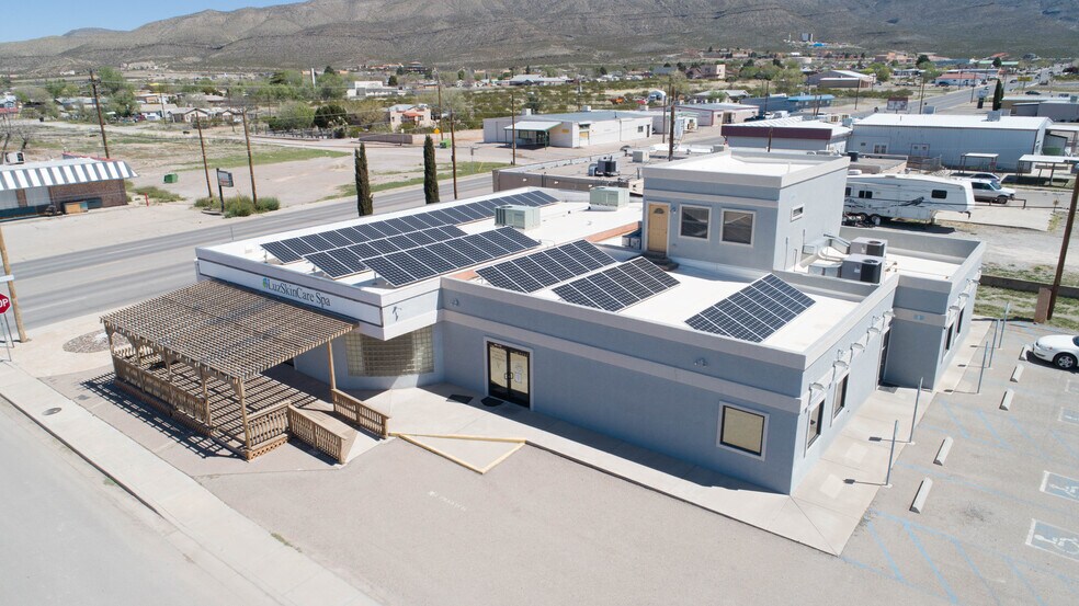 Primary Photo Of 2010 Pecan Dr, Alamogordo General Retail For Sale