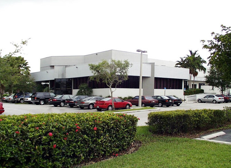 More Photos Of 8850 NW 20th St, Miami Light Manufacturing For Sale