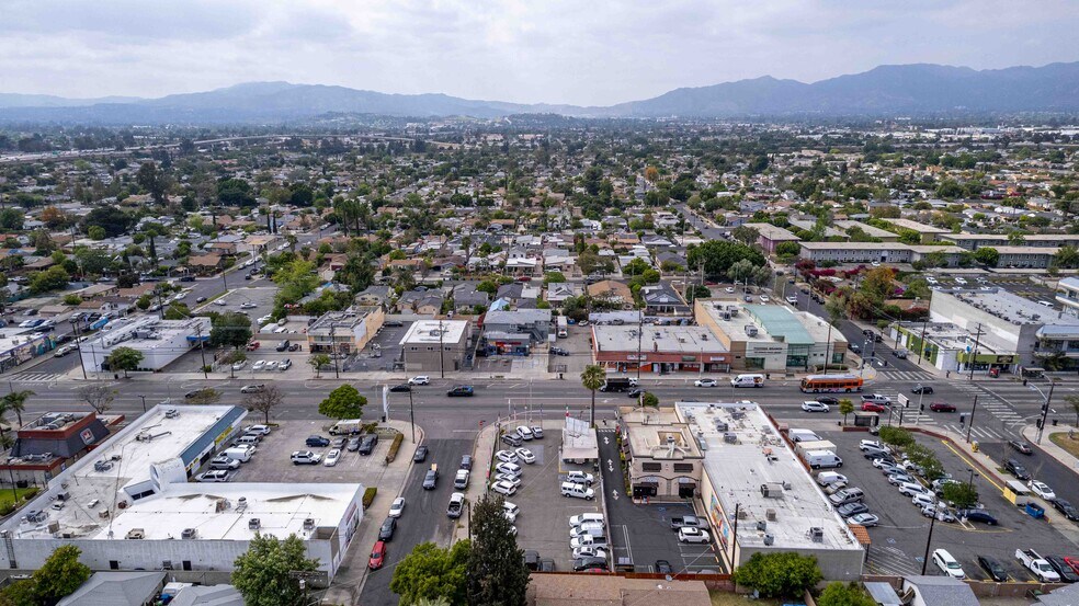 More Photos Of 13632 Van Nuys Blvd, Pacoima Auto Repair For Sale