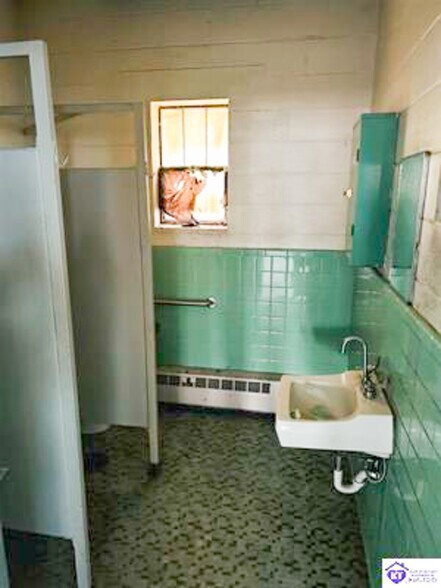 More Photos Of 201 S Main St, Greensburg Post Office For Sale