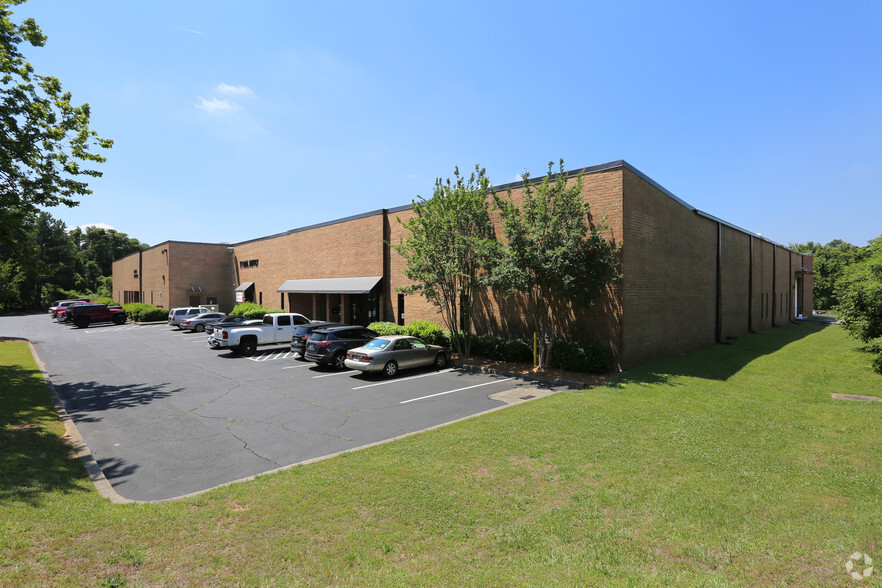 Primary Photo Of 1700 Oakbrook Dr, Norcross Distribution For Lease