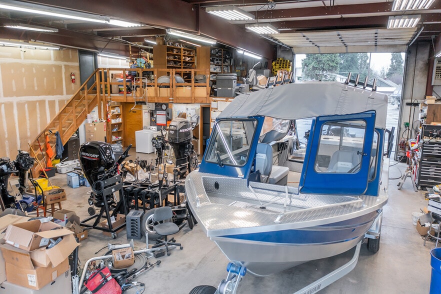More Photos Of 1700 Or-99 Hwy, Eugene Auto Repair For Sale