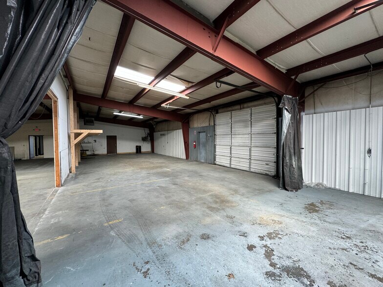 More Photos Of 10826 E Newton Pl, Tulsa Service For Lease
