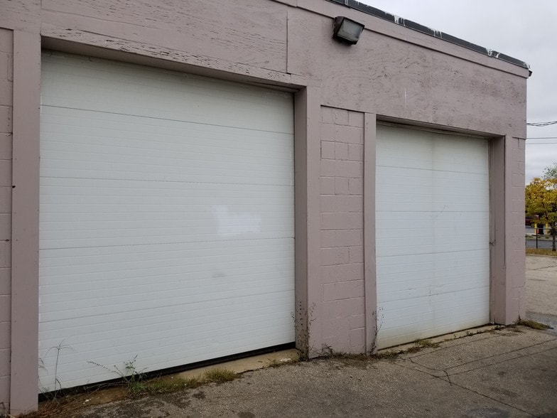 More Photos Of 2269 Sheridan Rd, Zion General Retail For Lease