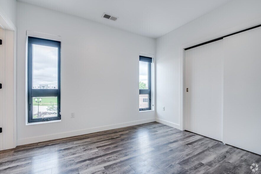 More Photos Of 155 Jackson St, Oshkosh Apartments For Lease