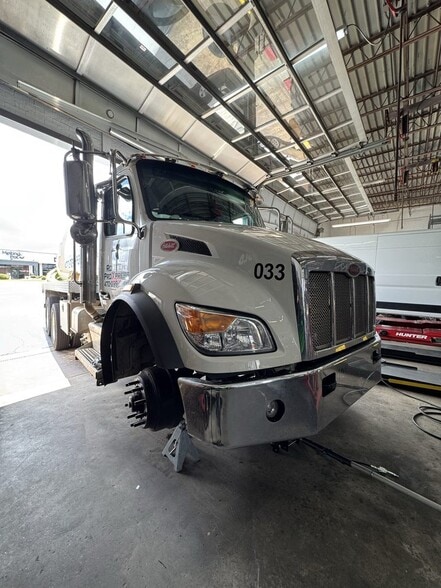 More Photos Of 3632 Satellite Blvd, Duluth Auto Repair For Sale