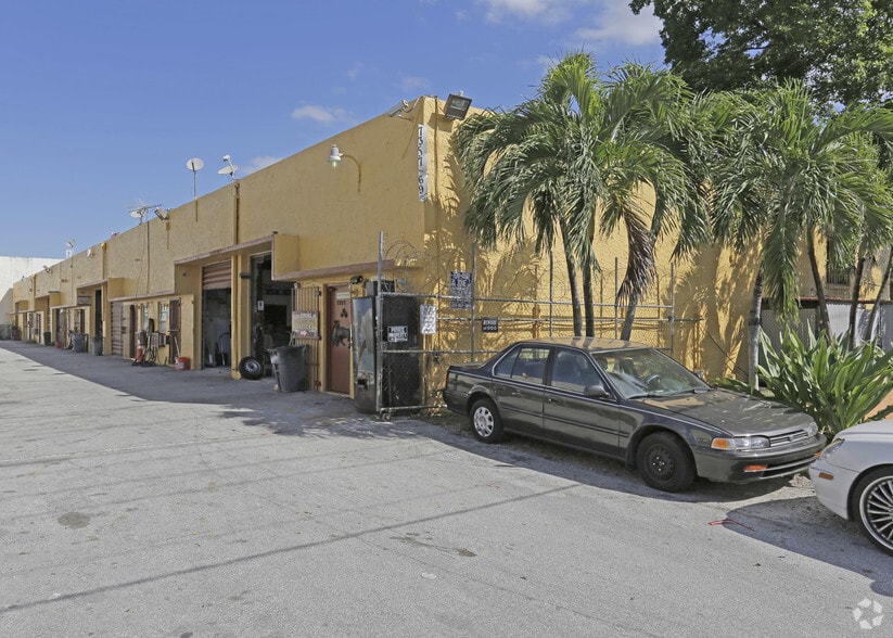 More Photos Of 7357-7369 NW 7th St, Miami Warehouse For Sale