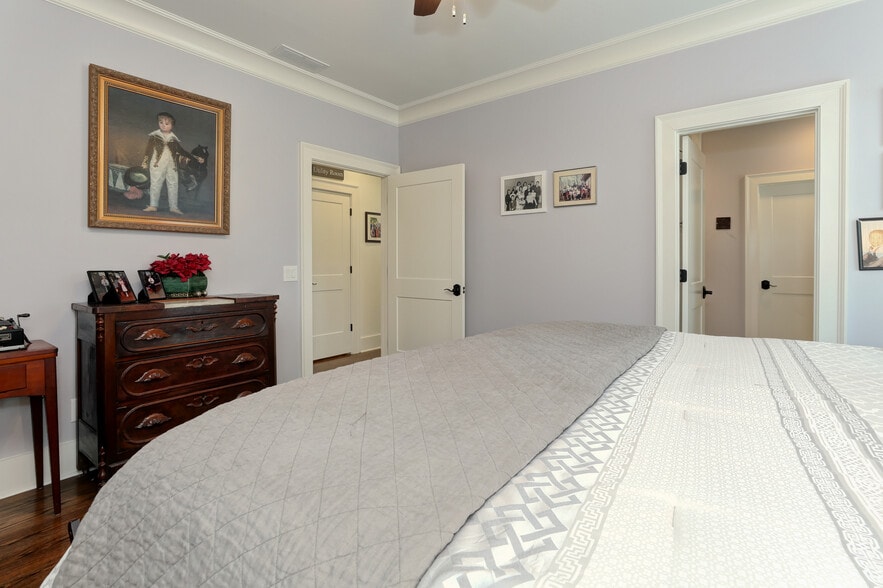 More Photos Of 2972 Lookout Pl NE, Atlanta Office Residential For Sale