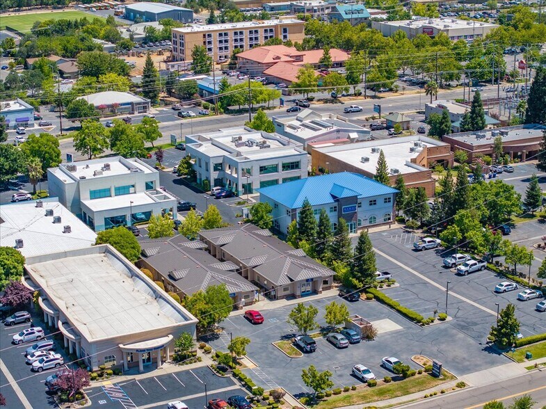 More Photos Of 2155 Larkspur Ln, Redding Office For Sale