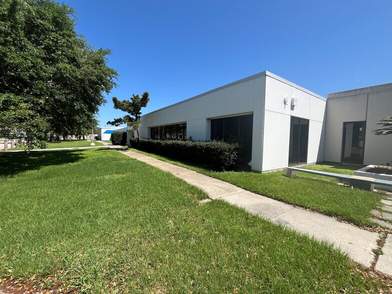 More Photos Of 4301 Poche Ct W, New Orleans Warehouse For Lease
