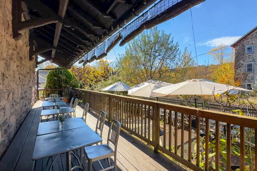 More Photos Of 2 Bridge St, Milford Restaurant For Sale