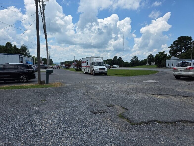 More Photos Of 12761 US Highway 431, Guntersville Office For Sale