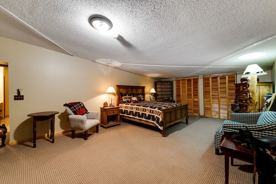 More Photos Of 25 Setser Branch Rd, Franklin Storefront For Sale