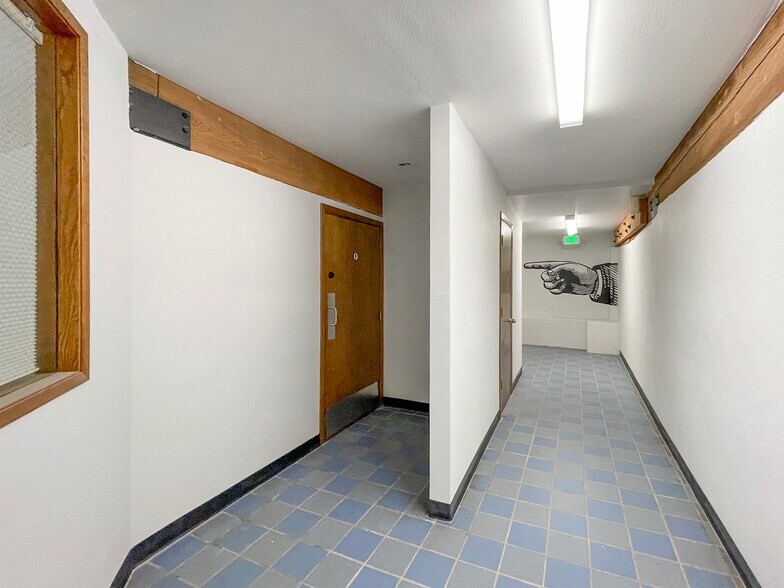 More Photos Of 222 N Lincoln St, Port Angeles Storefront Retail Office For Lease