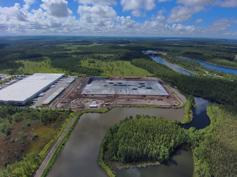 More Photos Of 8660 Transport Dr, Orlando Warehouse For Lease