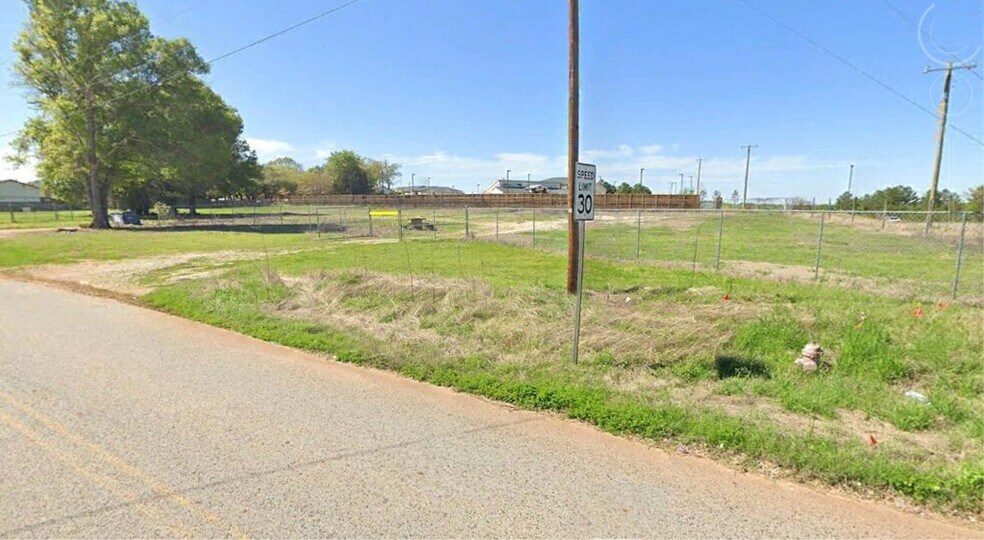 More Photos Of 6003 N Loop 256, Palestine Land For Sale