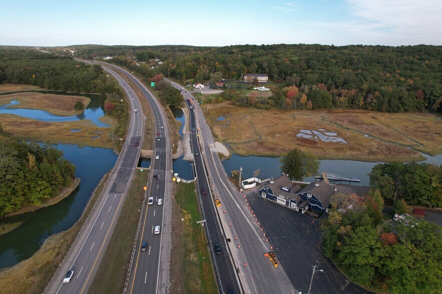 More Photos Of 1335 US ROUTE 1, Yarmouth Restaurant For Lease
