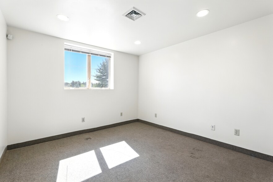 More Photos Of 103 Servistar Industrial Way, Westfield Warehouse For Lease