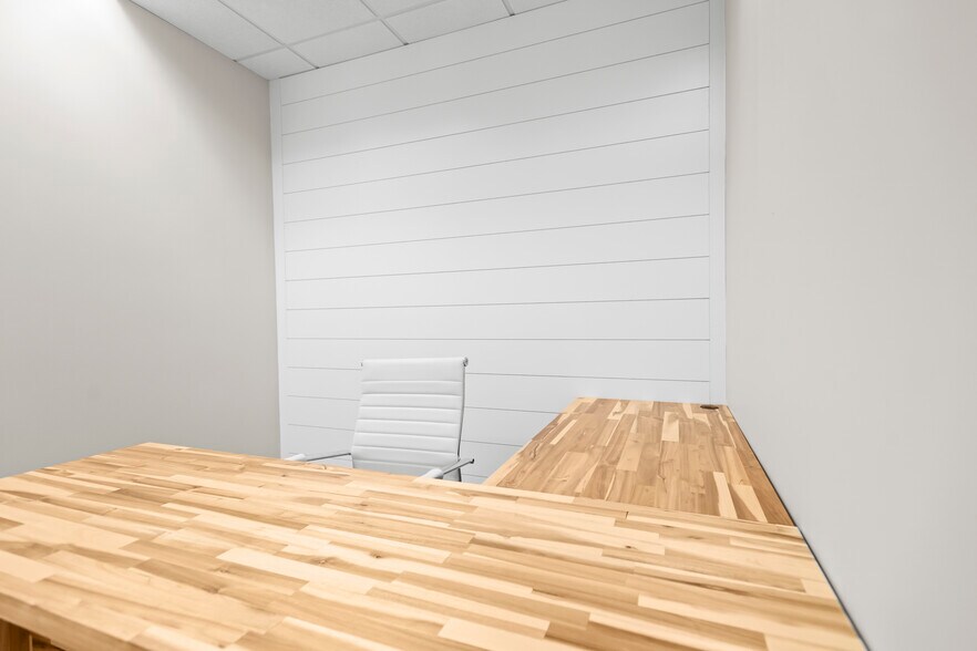 More Photos Of 19810 W Catawba Ave, Cornelius Office For Lease