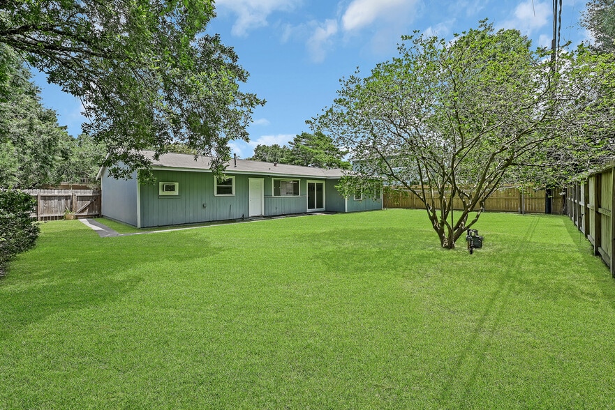 More Photos Of 5415 Carew St, Houston Specialty For Sale