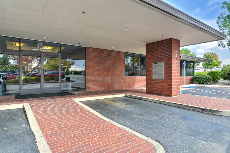 More Photos Of 8700 Auburn Folsom Rd, Granite Bay Office For Lease
