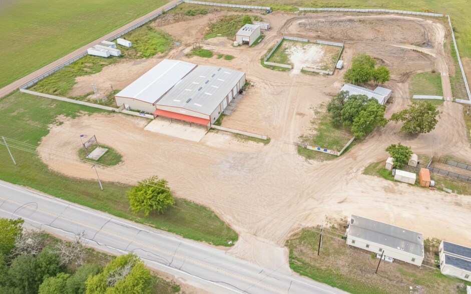 More Photos Of 744 FM 609, La Grange Service For Lease