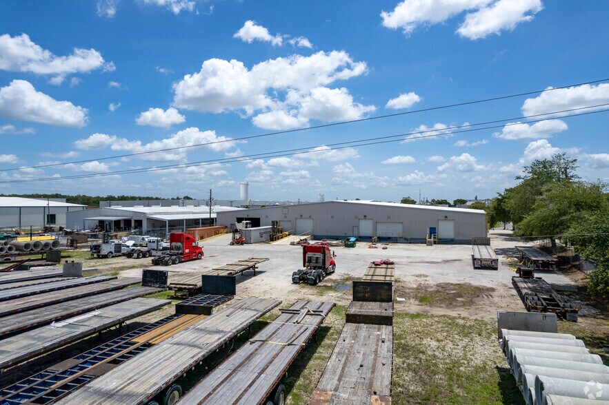 More Photos Of 11222 Astronaut Blvd, Orlando Warehouse For Lease