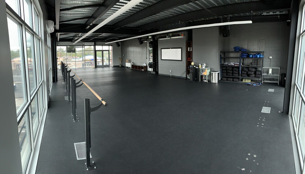 More Photos Of 2700 S Broadway St, Englewood Loft Creative Space For Lease