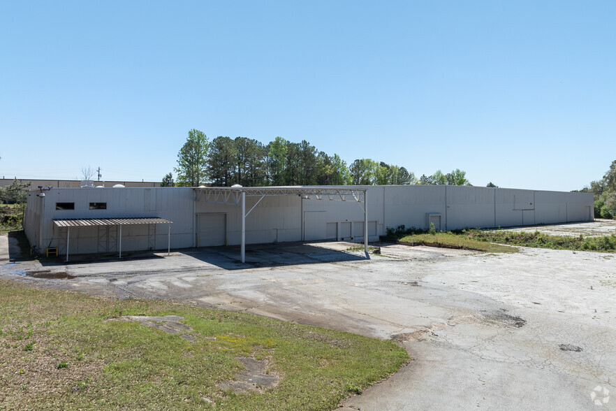 Primary Photo Of 2101 Randall Rd, Lithonia Warehouse For Lease