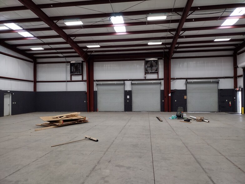 More Photos Of 4211 Jvl Industrial Park Dr, Marietta Warehouse For Lease