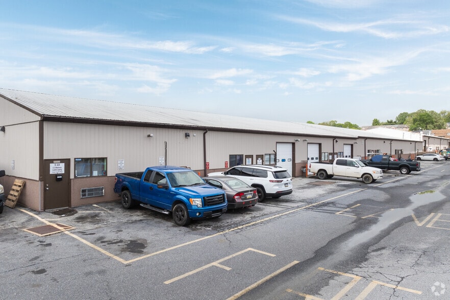 More Photos Of 950 Ridge Rd, Claymont Unknown For Lease