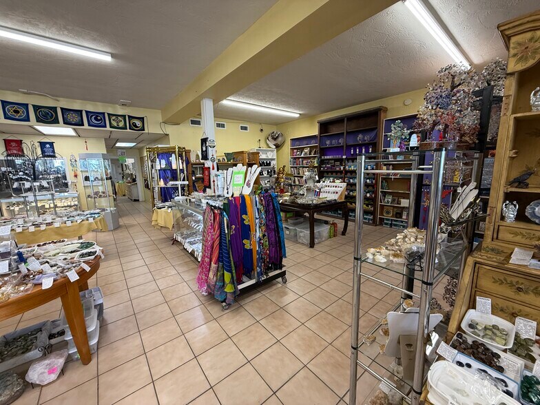 More Photos Of 121 W International Speedway Blvd, Daytona Beach Storefront Retail Office For Sale