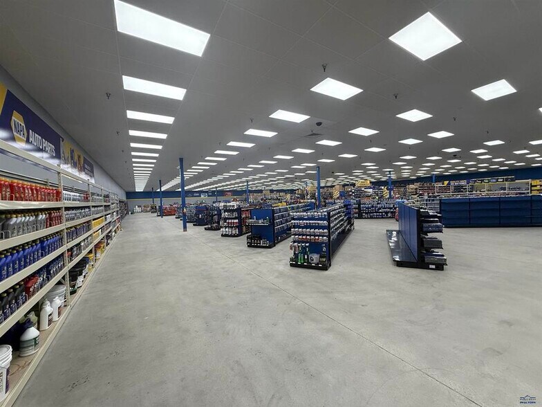 More Photos Of 1845 Haines Ave, Rapid City Freestanding For Sale