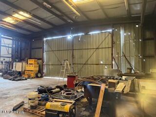 More Photos Of 5309 Industrial Rd, Pascagoula Warehouse For Sale