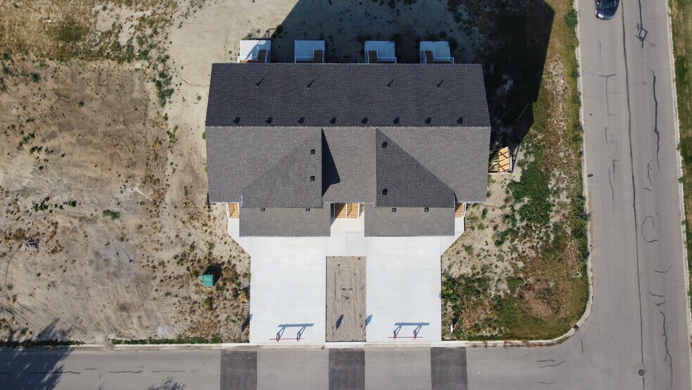 More Photos Of 304 50 w, Raymond Multifamily For Sale