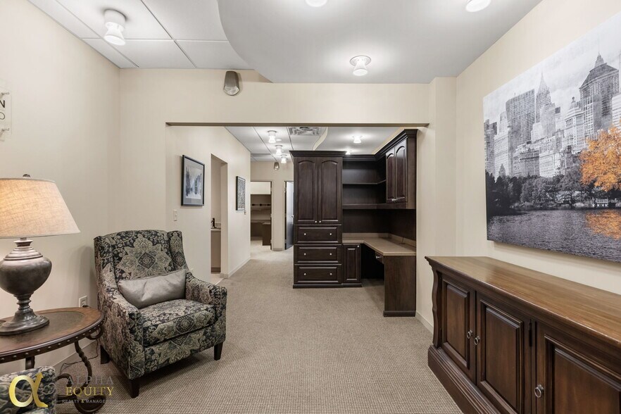 More Photos Of 1525 International Pky, Lake Mary Office For Sale