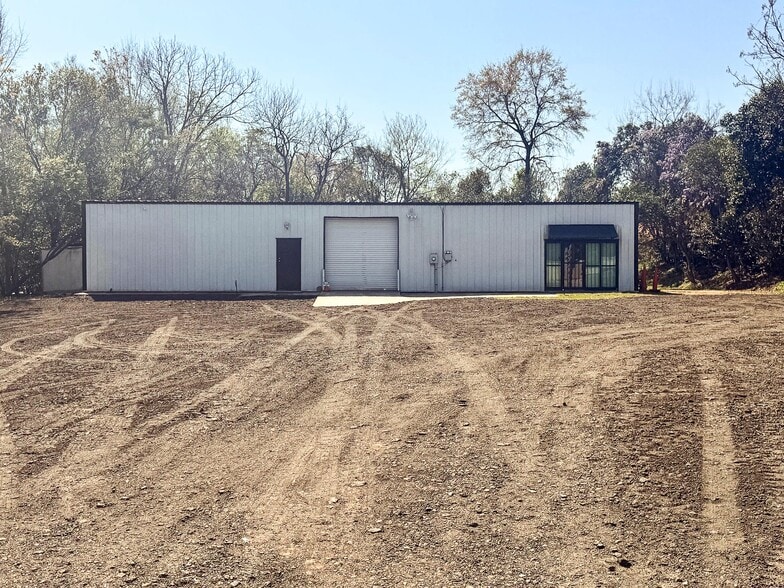 Primary Photo Of 1178 Hightower Rd, Macon-Bibb Warehouse For Sale