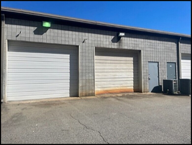 More Photos Of 1129 Corporation Pky, Raleigh Showroom For Sale