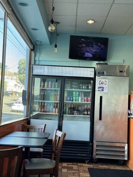 More Photos Of 1501 Noriega St, San Francisco Storefront Retail Residential For Sale