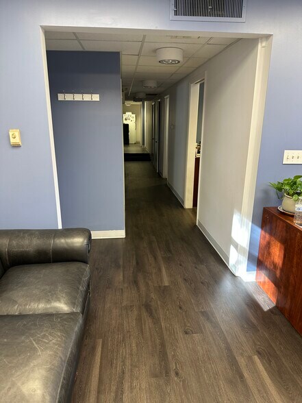 More Photos Of 71 Cedar Ave, Hershey Office For Lease