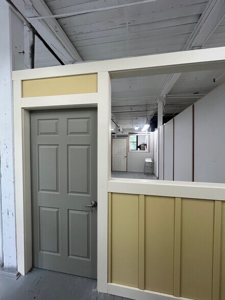 More Photos Of 12 Dundee Park Dr, Andover Office For Sale