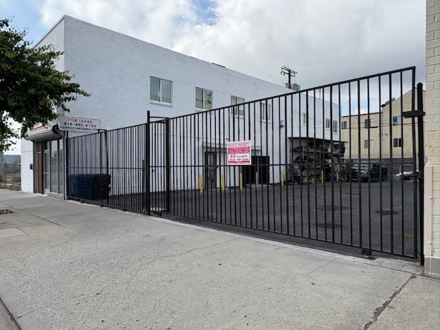 More Photos Of 8111 San Fernando Rd, Sun Valley Research And Development For Sale