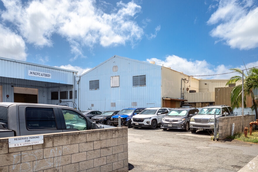 More Photos Of 841-861 Mapunapuna St, Honolulu Warehouse For Lease