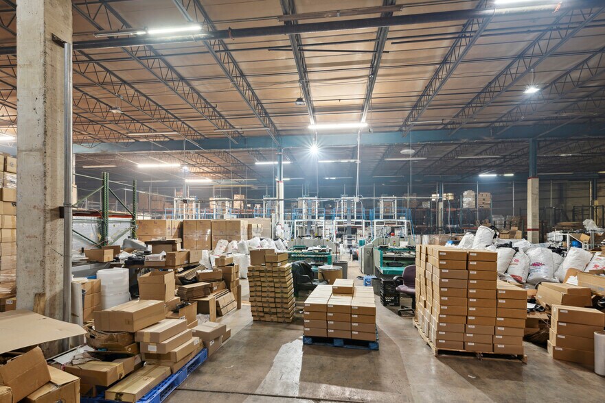 More Photos Of 5331 N 10th St, Philadelphia Warehouse For Lease