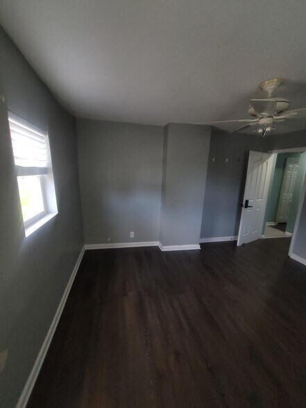 More Photos Of 2536 Indianapolis Ave, Indianapolis Apartments For Sale