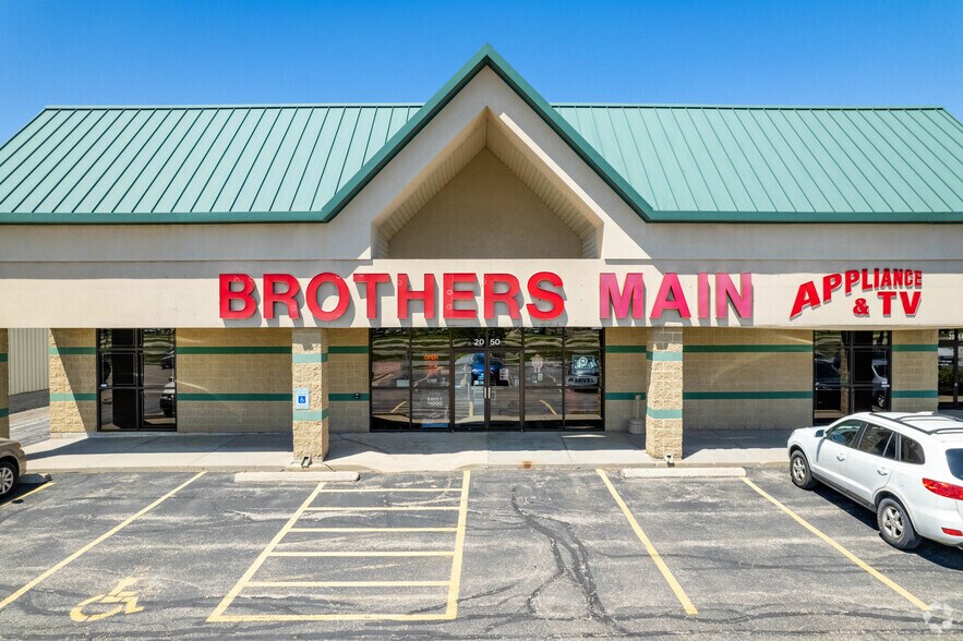 More Photos Of 2024-2050 S Stoughton Rd, Madison General Retail For Sale